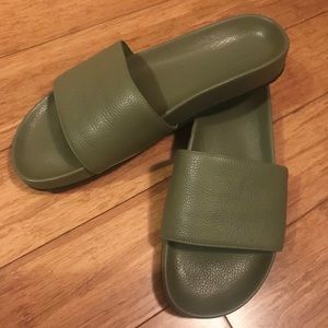 Vince Gavin Leather Slide Sandals, Moss - 9.5
